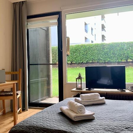 Tt Living Apartment Luebeck I Souterrain Wohnung Mit Terrasse I Naehe Hbf I Kostenlos Parken Esterno foto